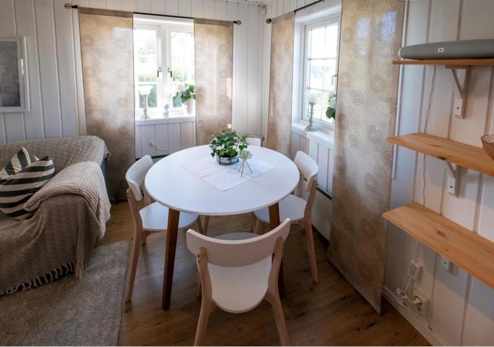Lilla Groena Huset Pa Garden Harnosand Bagian luar foto