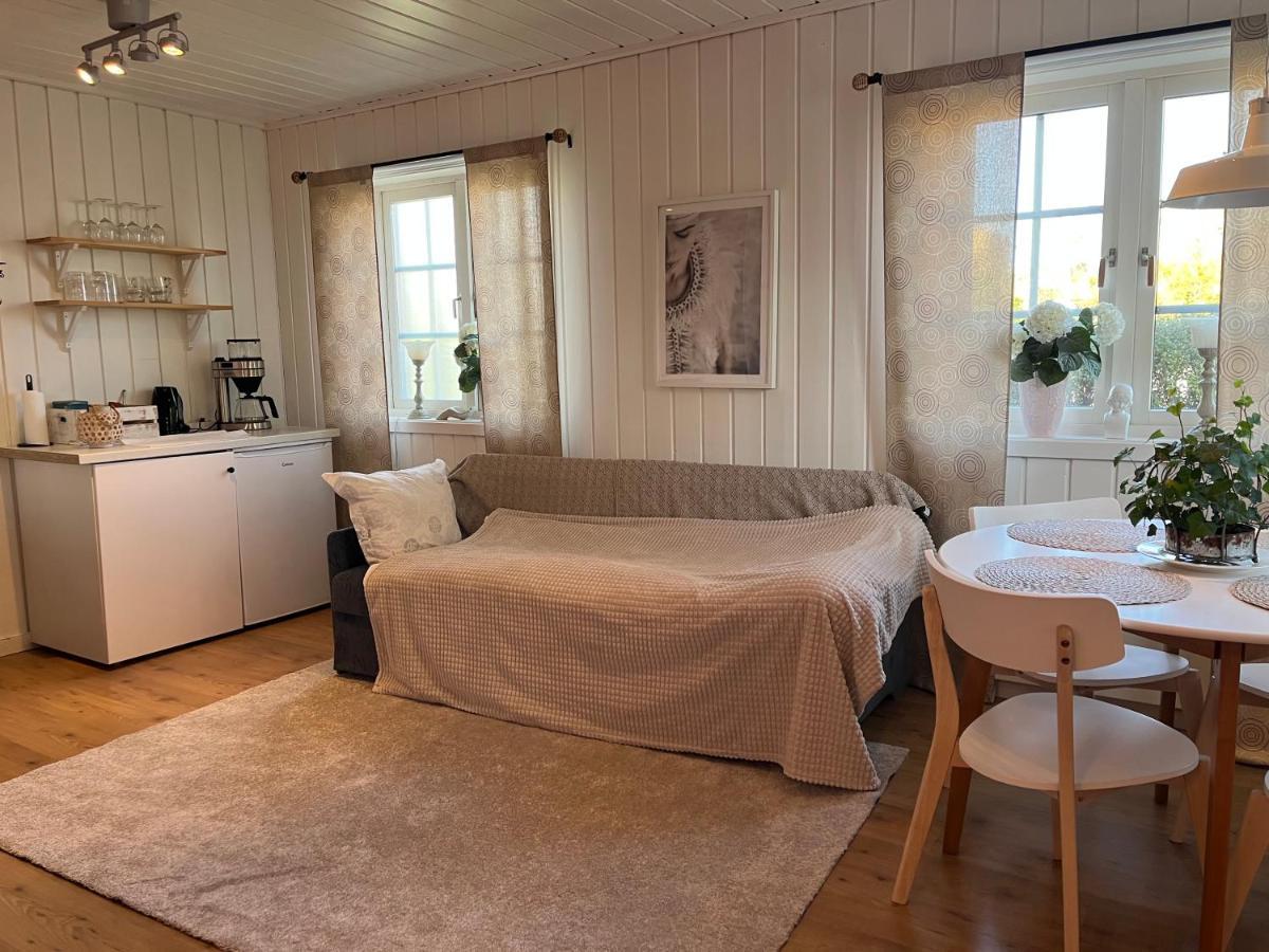 Lilla Groena Huset Pa Garden Harnosand Bagian luar foto
