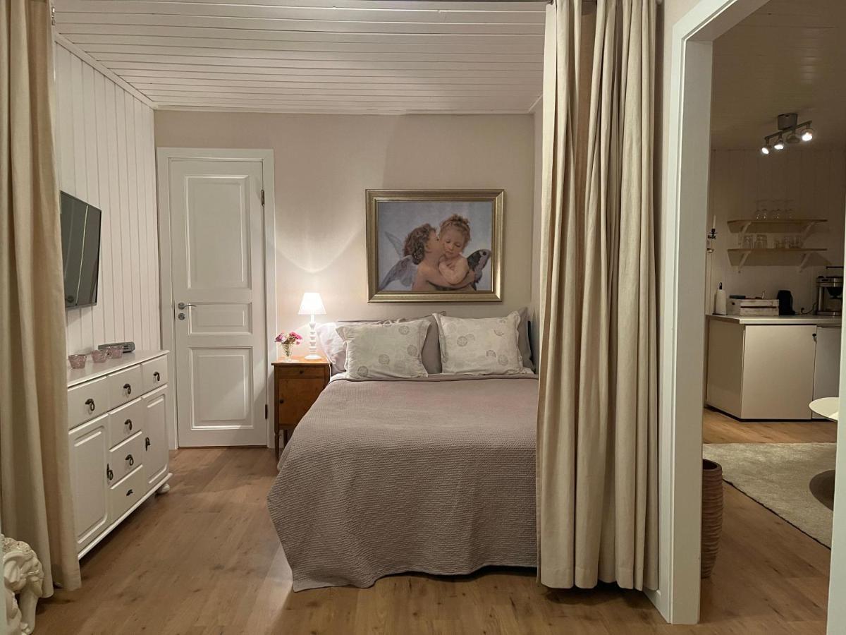 Lilla Groena Huset Pa Garden Harnosand Bagian luar foto